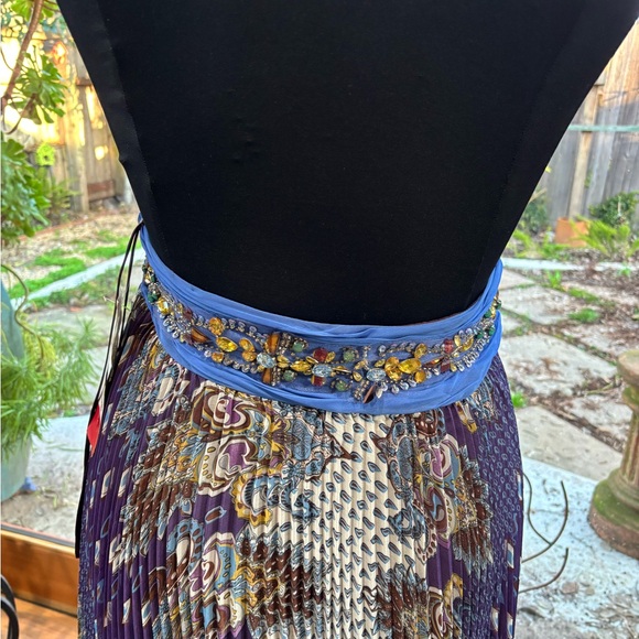 D & J Prom gown NWT - Picture 4 of 9